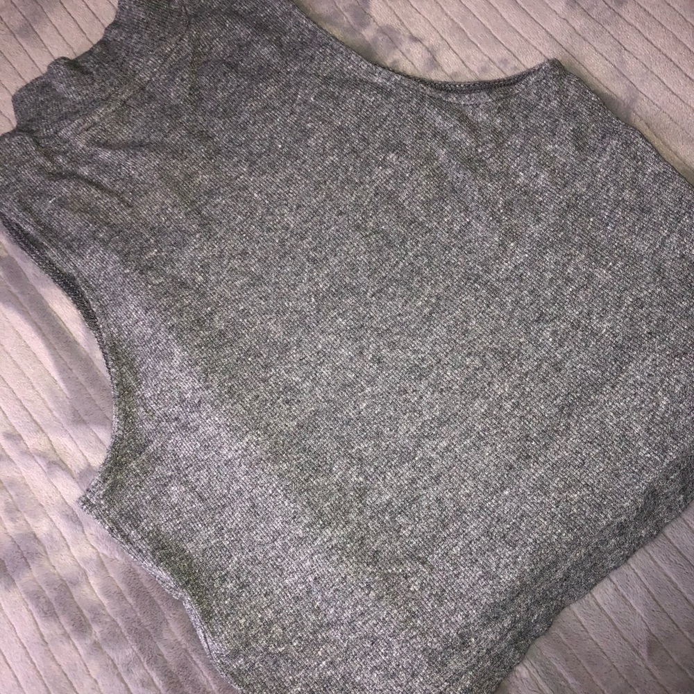 Cropped Muscle Top — H&M Brand